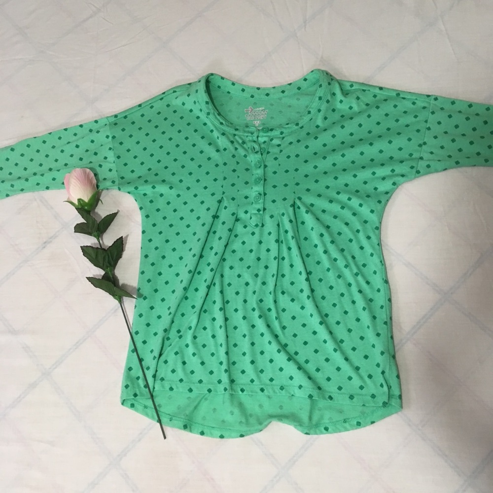 Green cut sleeve blouse